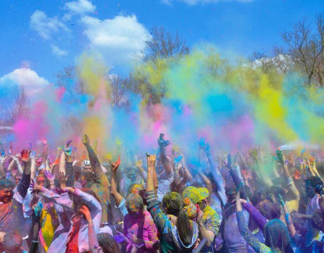 Holi Party & Festival in Manali from Delhi with Adventure Activities